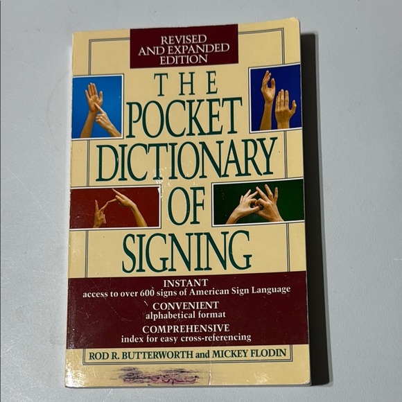 Paperback | Book | The Pocket Dictionary of Signing Book - Picture 1 of 8